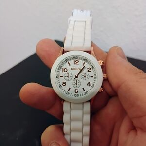 Geneva Stylish White and Gold Watch